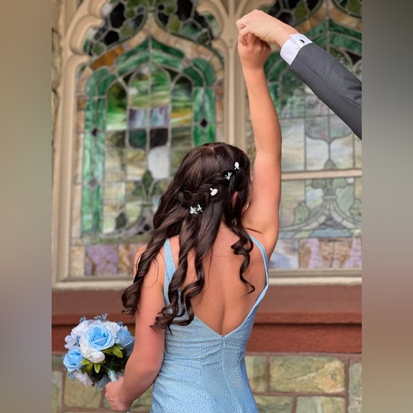 CINDERELLA BLUE SHERRI HILL SIZE 2 PROM DRESS - Picture 4 of 8